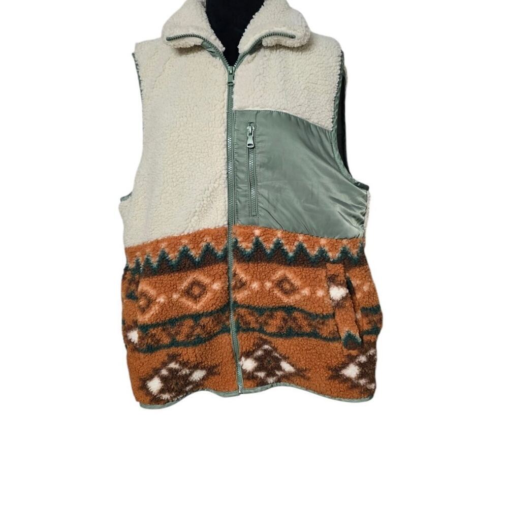 Love Tree Cream, Sage & Rust Patterned Sherpa Zip Vest